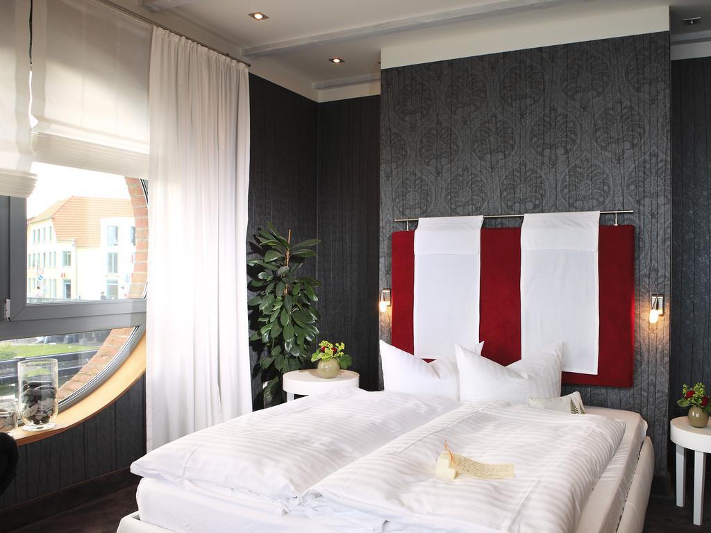 Rosendomizil Hotel Malchow  Eksteriør billede